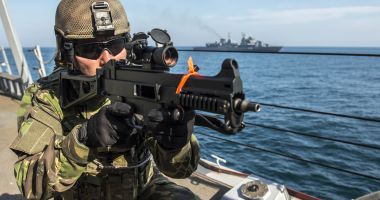 Stire din Eveniment : Zeci de NAVE, AVIOANE ȘI UN SUBMARIN ajung în Marea Neagră