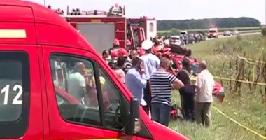 Galerie FOTO. Măcel pe Autostradă, în drum spre Constanța. Un autocar plin cu turiști s-a RĂSTURNAT: 29 victime - 2