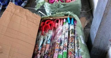 Caiete contrafăcute, confiscate  de polițiști - 2