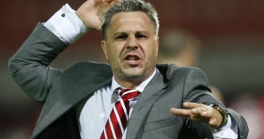 Stire din Sport : Marius Șumudică, DAT AFARĂ de ARABI