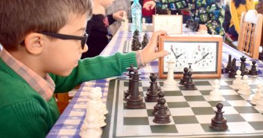 Stire din Sport : Mari ambiții la Festivalul Șahului Juvenil de la Palatul Copiilor
