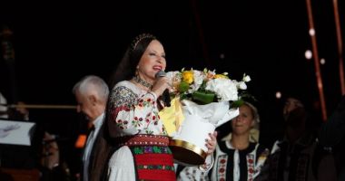 Stire din Cultură-Educație : Maria Dragomiroiu a primit Premiul Special “Mamaia Noastalgia” din partea OMD Mamaia Constanța