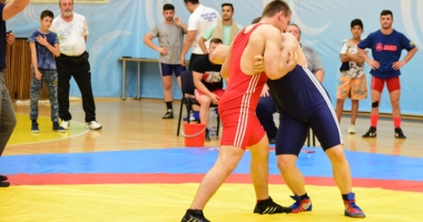 Mari ambiții la Cupa României la lupte. "Suntem o super-pepinieră!" - 11