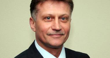 Stire din Politică-Administrație : "Cererile privind ajutoarele pentru încălzire se depun din 15 octombrie"