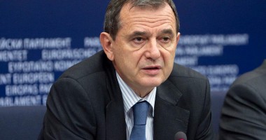 Stire din Politică-Administrație : BPN a decis dizolvarea BPJ al PDL Argeș