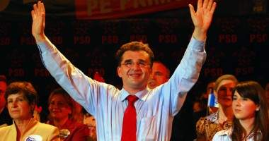 Stire din Politică-Administrație : A PIERDUT O NOUĂ BĂTĂLIE / Nicușor Constantinescu, ÎNVINS  de Marian Oprișan la CONGRESUL PSD
