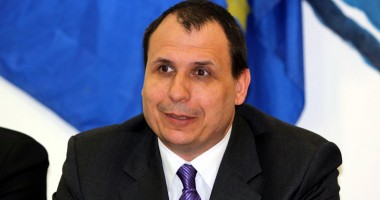Stire din Politică-Administrație : Senatorul Marian Vasiliev  de la PP-DD cere micșorarea vacanței parlamentare