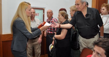 Stire din Politică-Administrație : Maria Stavrositu a împărțit carnetele de partid noilor înscriși în PDL Constanța