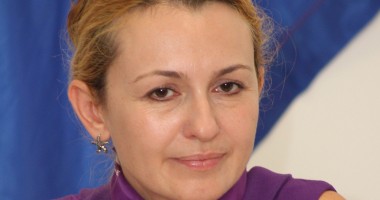 Stire din Politică-Administrație : Maria Stavrositu dorește să se implice în reforma sănătății