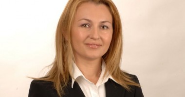 Stire din Politică-Administrație : Maria Stavrositu, susținută de Sever Voinescu de la PDL