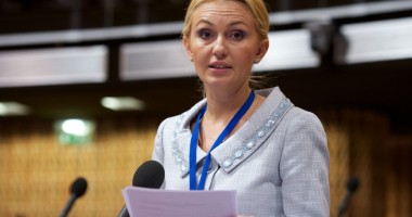 Stire din Politică-Administrație : "Sunt pregătită să îmi asum responsabilitatea pentru Colegiul 4 Senat"