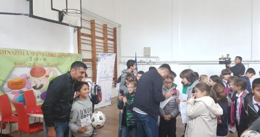 Marica și Dănciulescu, luați "cu asalt" de elevii Școlii "Dan Barbilian" - 2
