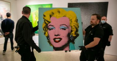 Stire din Actualitate : Un celebru portret al lui Marilyn Monroe a devenit cea mai scumpă operă de artă din secolul al XX-lea