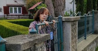 Stire din Actualitate : Marina Voica, afectată de criza apei. "La 89 de ani, mă spăl la lighean"