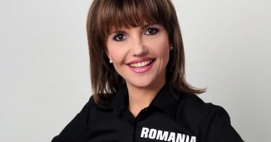 Stire din Monden : "Cântărește-ți bine vorbele care-ți ies pe gură atunci când nu cânți!"