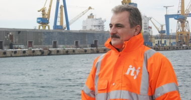 Stire din Economie : Marinarii români abandonați în Malaiezia se întorc acasă