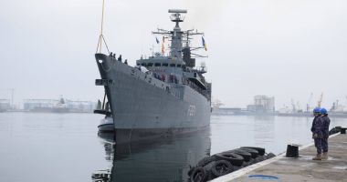 Stire din Eveniment : Marinarii militari, în marș de instrucție pe Dunăre, cu escale în cinci porturi