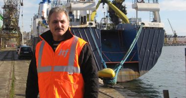 Stire din Economie : Marinarii sunt disperați! Guvernele lumii îi țin "prizonieri" la bordul navelor
