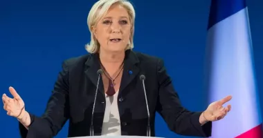 Stire din Actualitate : Marine Le Pen nu plănuiește un Frexit, dar transmite un avertisment UE