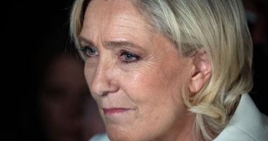 Stire din Actualitate : Marine Le Pen condamnată la patru ani de închisoare. Nu mai are voie să candideze la președinția Franței
