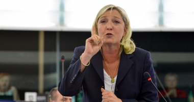 Stire din Actualitate : Marine Le Pen,  în România: "Moneda euro  a fost o greșeală mare, cu consecințe grele"