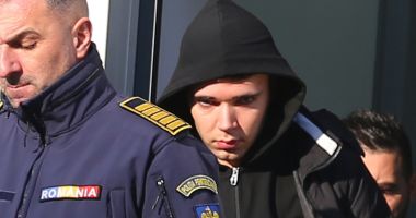 Stire din Eveniment : Sentință definitivă: Tânărul care a înjunghiat mortal o fată în Grădina Botanică din Craiova, 15 ani de închisoare