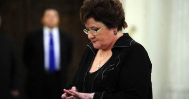 Stire din Diverse : Mărioara Murărescu are cancer, dar refuză tratamentul!