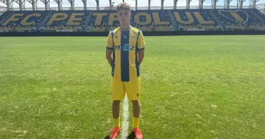 Stire din Sport : Mario Cofaru, juniorul de 16 ani al Petrolului, a murit călcat de tren în Comarnic