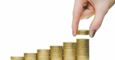 Stire din Social : Cu cât a crescut salariul mediu net, față de anul trecut