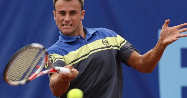 Stire din Sport : Tenis / Marius Copil a fost învins de De Bakker în al patrulea meci al întâlnirii România-Olanda