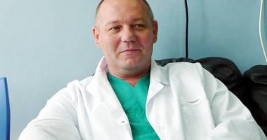 Stire din Eveniment : Se mai ia șpagă în Spitalul Județean? Marius Militaru, șeful Secției Chirurgie Cardiovasculară, condamnat la închisoare