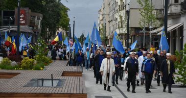 Stire din Politică-Administrație : 1.500 de tătari, prezenți la marșul comemorativ organizat de UDTTMR la 80 de ani de la Surghiunul din 18 mai 1944