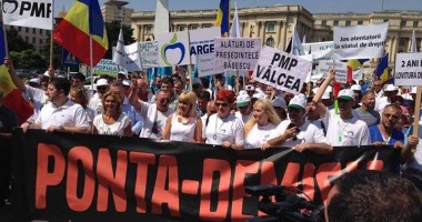 Stire din Politică-Administrație : Marș de protest al PMP la adresa Guvernului. Elena Udrea va susține un discurs