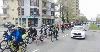 Stire din Social : Constănțenii, revoltați că nu au  pe unde să meargă pe două roți