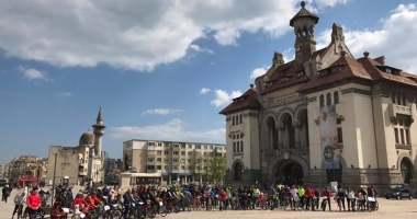 Constănțenii, revoltați că nu au  pe unde să meargă pe două roți - 5