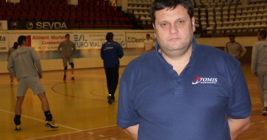 Stire din Sport : Volei, CVM Tomis / Martin Stoev: "Mâine, vom juca pentru suporteri!"
