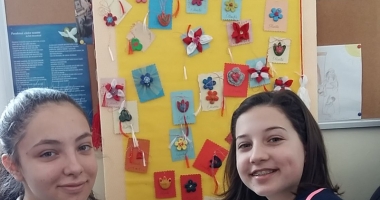 Stire din Cultură-Educație : Mărțișoare din suflet, de la elevii școlii din Agigea