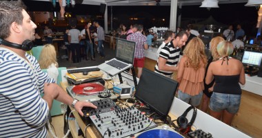 Distracție pe ritmuri cubaneze, la Marttinez Beach - 3