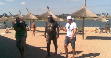 Stire din Diverse : Cătălin Măruță și Rică Răducanu,  huiduiți pe o plajă de la Techirghiol!