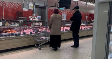 Stire din Social : Supermarket sau piață? Constănțenii vânează oferte ca să facă față scumpirilor de Crăciun