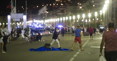 IMAGINI ȘOCANTE CU MĂCELUL DIN FRANȚA / Peste 84 de morți, inclusiv copii - 17