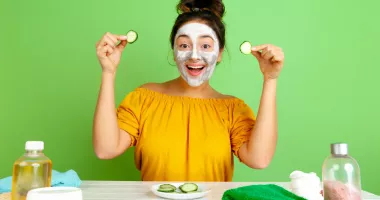 Stire din Sănătate : Măștile cu castraveți sunt un răsfăț natural pentru ten