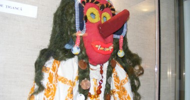 Stire din Cultură-Educație : Când bântuie spiritele rele, mascații vin cu Capra