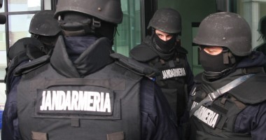 Stire din Eveniment : Percheziții la Constanța pentru destructurarea unei rețele privind traficul de persoane