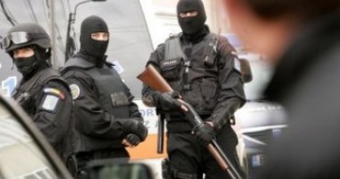 Stire din Eveniment : Membru al clanului "Săceanu", trimis în judecată