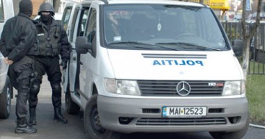 Stire din Economie : Directorul general adjunct al APIA, reținut de DNA pentru luare de mită