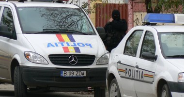 Ce fac polițiștii în zona Dacia