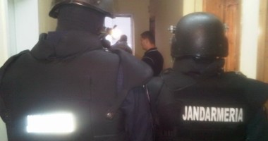 Stire din Eveniment : Percheziții la Galați în cazul escrocheriilor prin metoda "Accidentul"