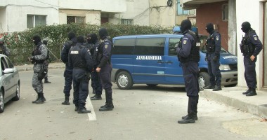 Stire din Eveniment : DIICOT: Percheziții la Constanța. Mai multe persoane se ocupau cu fraude de carduri bancare