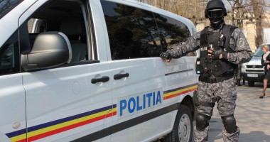 Stire din Eveniment : Percheziții la Constanța: suspecții spălau bani și înșelau societățile comerciale